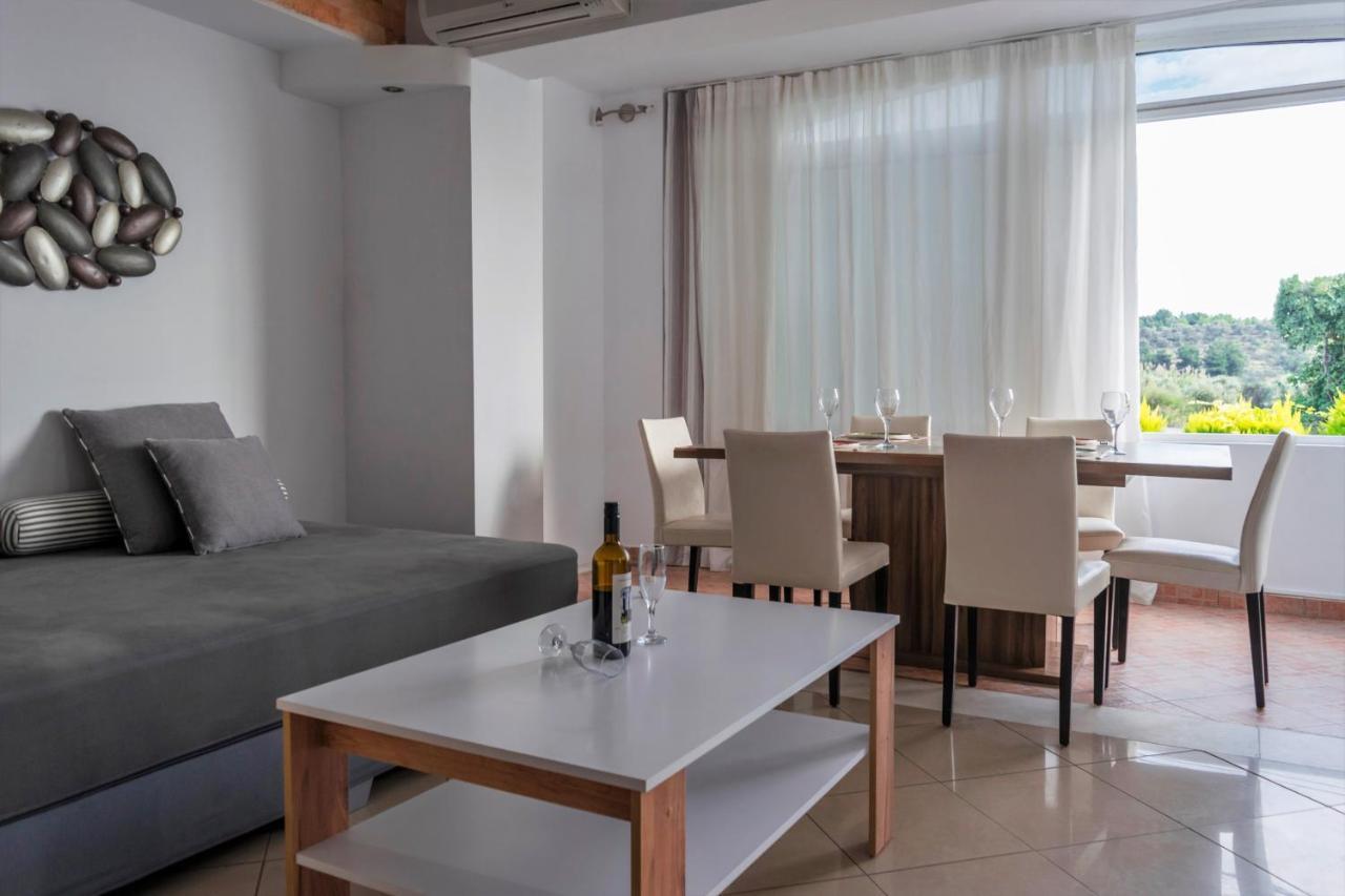 Kapahi Seaview Hotel Apartments Потос Екстер'єр фото