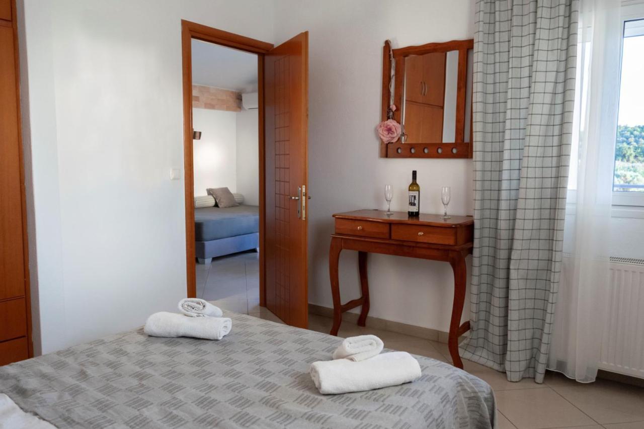 Kapahi Seaview Hotel Apartments Потос Екстер'єр фото