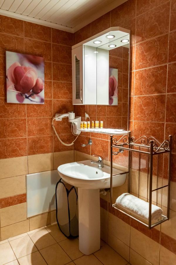 Kapahi Seaview Hotel Apartments Потос Екстер'єр фото